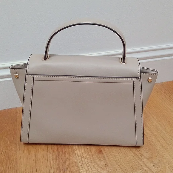 NEW! Michael Kors Whitney Fawn MD Satchel Leather - Picture 2 of 8